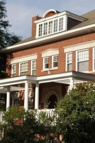 Exterior of the Obama house in Hyde Park