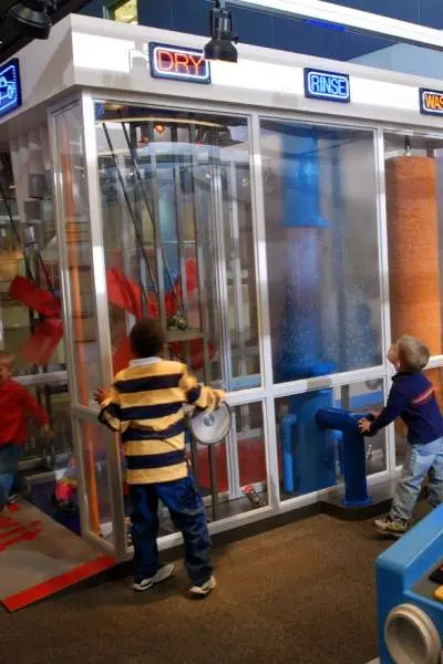 Children playing at Kohl Children's museum