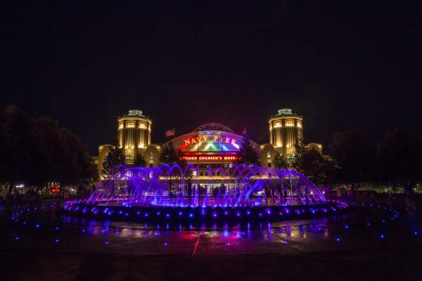 Museum with big fountain out front